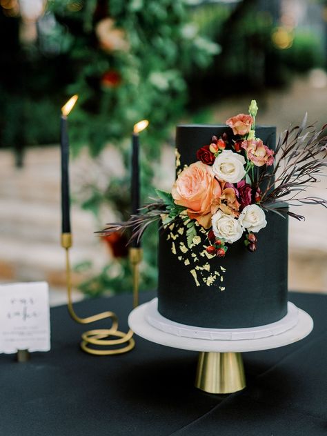 Black Small Wedding Cake, Black Floral Wedding Cake, Single Tier Wedding Cake Gothic, Black Two Tier Wedding Cake, Black Wedding Cake Designs, Wedding Cake Dark Academia, Dark Moody Wedding Cake Small, Black Boho Cake, Small Gothic Wedding Cake