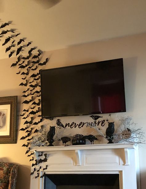 Halloween Mantle, Flat Screen, Bat, Halloween