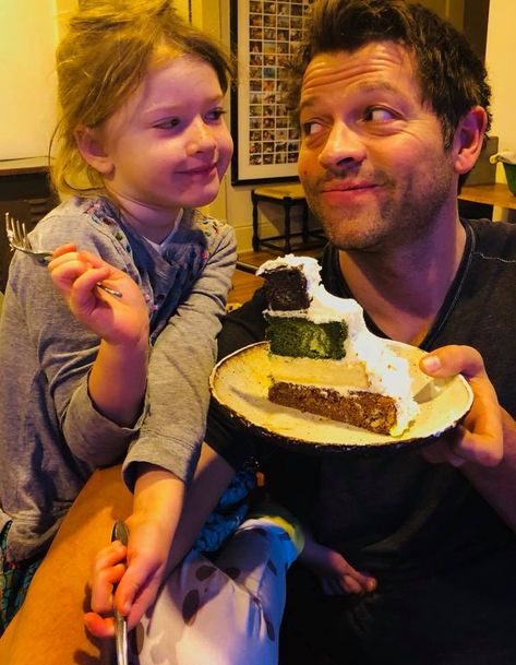 Misha Collins Kids, Sam E Dean Winchester, 82nd Birthday, Jensen And Misha, Supernatural Tv Show, Supernatural Fans, Supernatural Cast, Blue Eyed, Supernatural Fandom