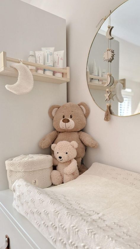 Beige Nursery, Teddy Bear Nursery, Bedroom Decorating Tips, Baby Nursery Inspiration, Baby Room Organization, Baby Room Themes, Baby Room Neutral, Nursery Room Design