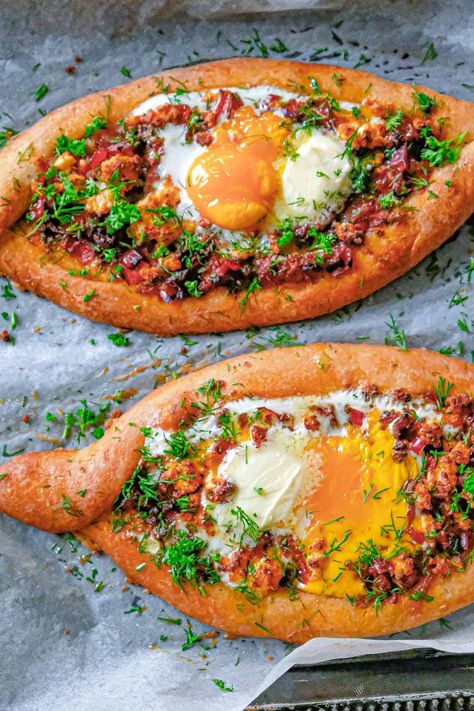 Shakshuka Bread (Shakshuka + Georgian Khachapuri) - Cristina's Kitchen Sangak Bread Recipe, Katchapuri Recipe, Georgian Khachapuri, Shakshuka With Feta, Khachapuri Recipe, Fajita Bowls, Spicy Tomato Sauce, Savoury Baking, Bread Bowls