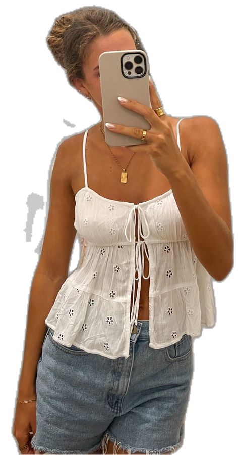 Summer Outfits Flowy, Babydoll Top Outfit, White Tie Top, Outfit Ideas For Winter, Outfit Ideas Autumn, Tie Front Tank Top, Outfit Ideas For Summer, Autumn Outfit Ideas, Outfit Ideas For School