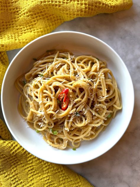 All-Purpose Stir Fry Sauce- Vietnamese Garlic Noodles — WHISKEY & BOOCH Vietnamese Garlic Noodles, Water Noodles, San Francisco Food, Italian Deli, Garlic Noodles, Tastemade Recipes, Fry Sauce, Brown Sauce, Stir Fry Sauce