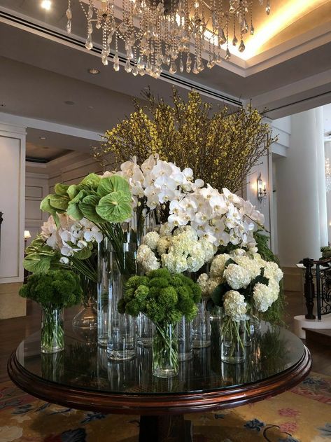 Large Arrangements Wedding, Foyer Table Flower Arrangements, Foyer Flower Arrangements, Hotel Floral Arrangements, Large Centrepieces, Entrance Table Decor, Hotel Flower Arrangements, Luxury Flower Arrangement, Hotel Flowers