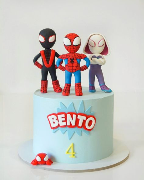 Spidey Amazing Friends Cake, Spider And Friends Cake, Spiderman And Friends Cake, Spider And His Amazing Friends Cake, Spidy Cake Birthday Boys, Spidey And Friends Birthday Cake, Spidey Cake Ideas, Spidey Birthday Cake, Spidey And His Amazing Friends Cake