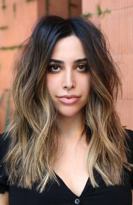 Center Part Hairstyles Medium, Square Layers, Haircuts For Square Faces, Balayage Ideas, Haircut For Square Face, Messy Bob Hairstyles, Square Face Hairstyles, Face Shape Hairstyles, Haircut Styles