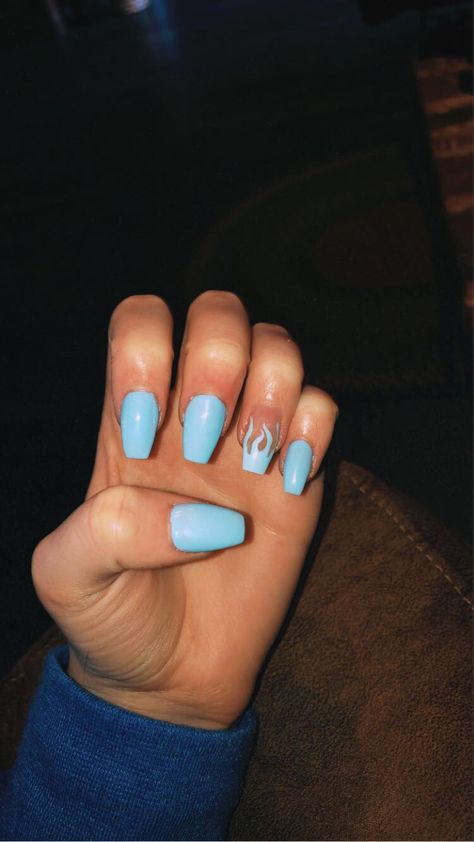 Cute Ring Finger Nail Designs, Nails To Match Blue Dress Prom, Cute Baby Blue Nails Short, Ring Finger Design Nails, Cheap Nail Designs, Acrilyc Nails Ideas, Baby Blue Nails Ideas, Baby Blue Nails With Glitter, Baby Blue Nails Designs