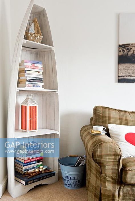 Boat shaped shelving Boat Shaped Shelves, Boat Bookcase, White Chalk Paint Furniture, D Photo, Day Room, Container House Plans, White Chalk Paint, Beach House Design, Book Shelves