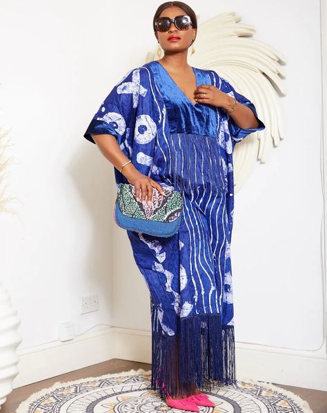 Silk Kampala Styles, Adire Kaftan Styles, Adire Dresses, Africa Traditional, Lounge Dresses, Fringe Styles, Boubou Styles For Women, African Kaftan, Kaftan Styles