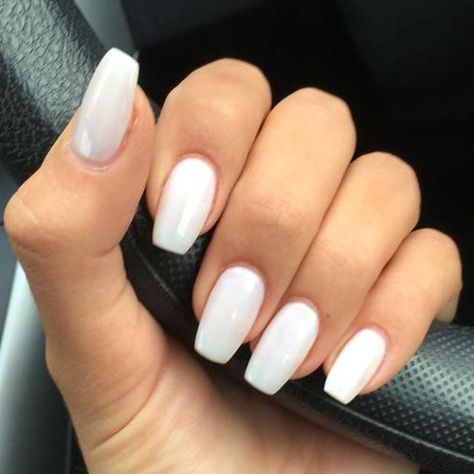 16 Nails That You Need To Check Out Right Now - HashtagNailArt.com Trending Acrylic Nail Designs, Pedicure Gel, Gucci Nails, White Acrylic Nails, Best Nail Art, Web Images, White Nail, Acrylic Nail Art, Spring Nail