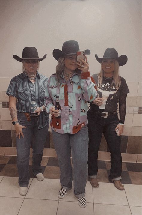 Pearl Snap Western Outfits, Western Outfits With Pearl Snaps, Vintage Pearl Snap Outfit, Outfit With Pearls, Country Friends, Punchy Outfits, Western Fits, Yee Yee, Country Stuff