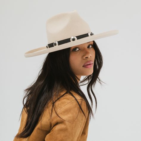 Shop fall pencil brim staples now. Tap for the details! Fall Hats For Women, Gigi Pip, Pencil Roll, Fall Hats, Wide Brim Fedora, Halo Style, Wearing A Hat, Fall Shopping, Keep Your Cool