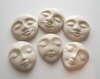 Polymer Clay Face, Clay Moulding, White Polymer Clay, Clay Face, Clay Crafts Air Dry, Clay Faces, Spirit Dolls, Cute Clay, Clay Art Projects