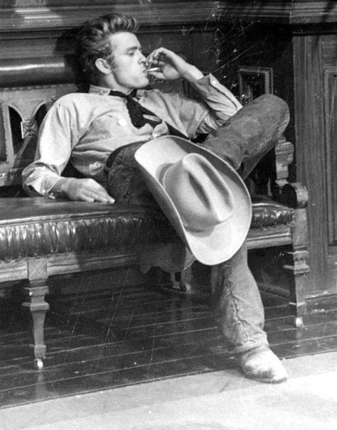 James Dean Photos, Cowboy Aesthetic, Jimmy Dean, Hooray For Hollywood, Western Aesthetic, Country Men, James Dean, Clint Eastwood, Classic Films