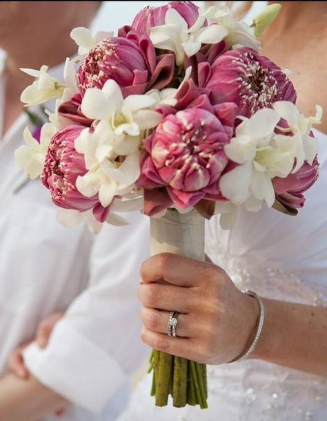 Lotus Bridal Bouquet, Thai Flower Bouquet, Thai Flower Arrangements, Lotus Bouquet Wedding, Modern Thai Wedding, Lotus Bouquet, 2nd Choice, Thai Flower, Flower Jewelry Designs