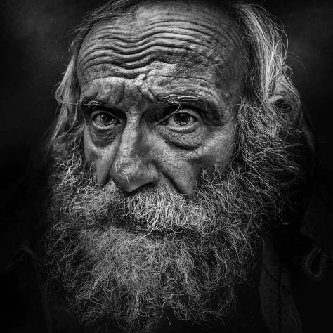 Lee Jeffries on Instagram: “I stumbled across this man, by chance, as I always do. His mannerisms. His beautiful eyes... . I’d end up spending hours with him,…” James Nachtwey, Old Man Portrait, Skid Row, Old Faces, Face Photography, Foto Art, Black And White Portraits, The Dark Side, Male Portrait