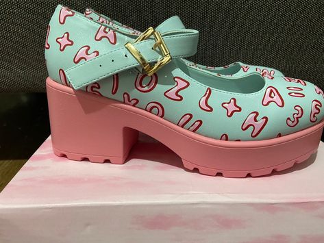 Melanie Martinez Alphabet Mary Janes Exclusive shoes. Melanie Martinez Shoes, Melanie Martinez Alphabet, Melanie Martinez Merch, 2024 Clothes, Creepy Cute Fashion, Trilogy Tour, Big Shoes, Kawaii Shoes, Shoes Too Big