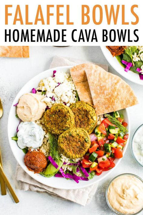 These falafel bowls taste just like Cava! A plant-based Mediterranean meal that you can prep ahead of time for delicious meals all week long. #falafel #vegetarian #mealprep Cava Bowl Recipe, Vegetarian Mealprep, Falafel Bowls, Uni Meals, Meal Bowls, Falafel Bowl, Eating Bird Food, Mediterranean Meals, Falafel Recipe