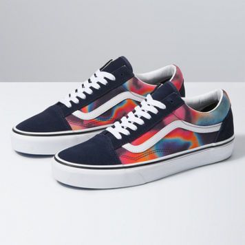 Dark Aura, Vans Shoes Fashion, Urban Sneakers, Tenis Vans, Vans Store, New Vans, Vans Black, Shoe Art, Classic Shoes