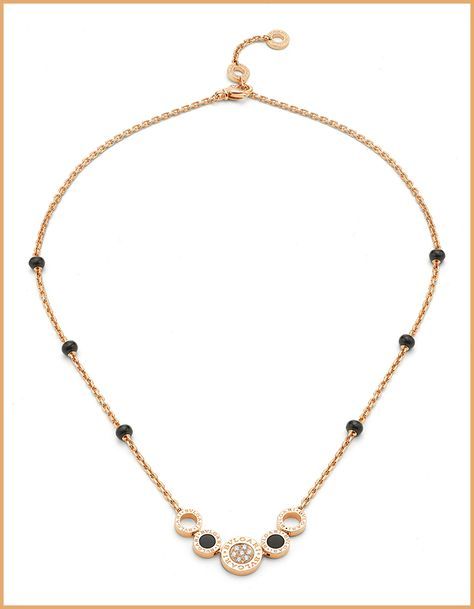 Bvlgari Mangalsutra, Modern Mangalsutra Designs, Pretty Gold Necklaces, Mangal Sutra, Minimal Jewellery, Mangalsutra Design, Feminine Necklace, Black Beads Mangalsutra, Antique Necklaces Design