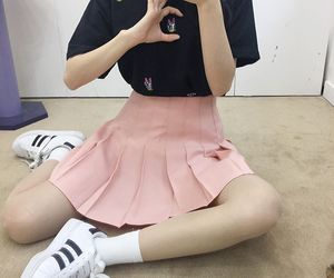 clothes Pink Tennis Skirt Outfit, Pink Tennis Skirt, Korean Fashion Shorts, Pink Tennis Shoes, Fashion Tennis Shoes, Korean Fashion Black, Pink Tennis, Tennis Skirt Outfit, Korean Fashion Winter