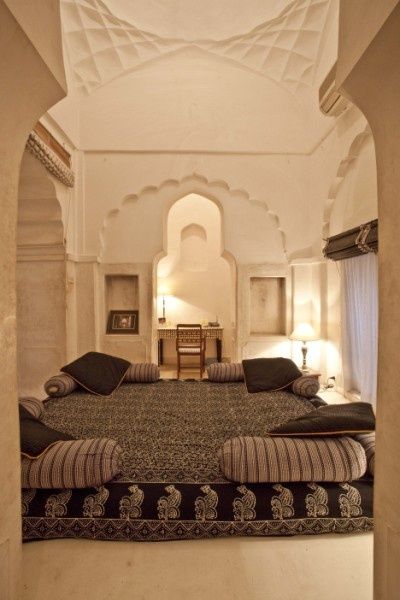 Exotic Bedrooms, Indian Interiors, Moroccan Interiors, Floor Seating, Indian Home, Architectural Details, Dream Home Design, 인테리어 디자인, Architecture Details