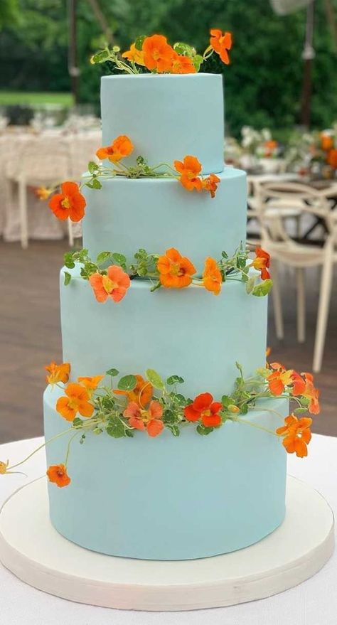 Wedding Ideas 2024, Icing Ideas, Pretty Wedding Cakes, Wedding Cake Pictures, Blue Cakes, Simple Wedding Cake, Cake Trends, Modern Wedding Cake, Unique Wedding Cakes