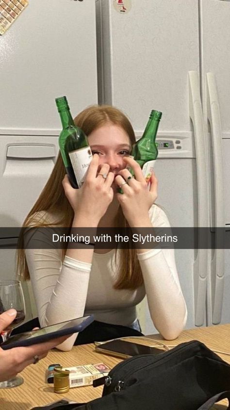 Slytherin Boys Snapchat, Harry Potter Snapchat, Hogwarts Snapchat, Hogwarts Snaps, Slytherin Snapchat, Slytherin Group, Slytherin Funny, Hogwarts Life, Harry Potter Riddles