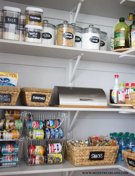 10 Steps to an Organized Pantry - Honeybear Lane Pantry Closet Organization, Pantry Redo, No Pantry Solutions, Small Bedroom Remodel, Small Kitchen Cabinets, Organized Pantry, Small Pantry, Kitchen Organization Pantry, Chalkboard Labels