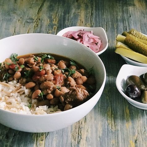 Lebanese Rice and Beans | RafaellaSargi.com #fassoulia #fassouliawriz #easyrecipe Fassoulia Lebanese, Lebanese Rice, Lamb Cuts, Big Tomato, Rice And Beans, How To Cook Beans, Lebanese Recipes, Pickled Onions, Dried Beans