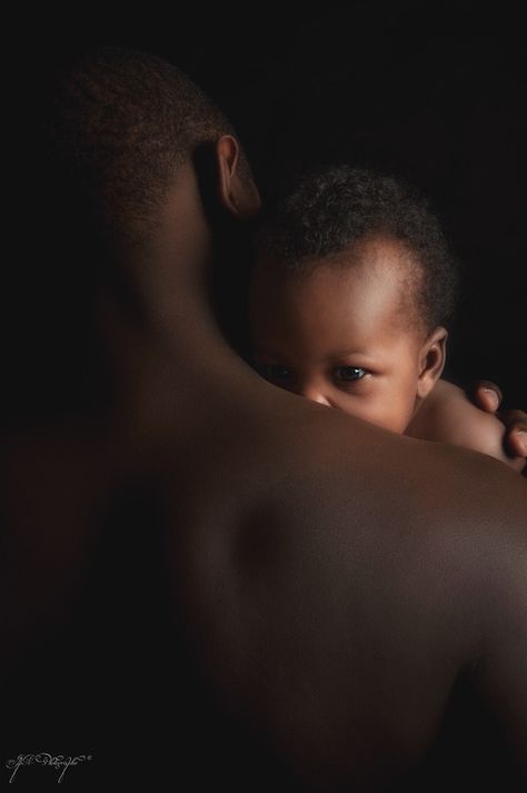 daddy love Black Fathers, Black Families, Foto Art, Newborn Pictures, Black Love, Father And Son, Family Love, Black People, Black Is Beautiful