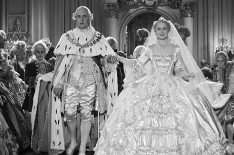 Reading Treasure: Marie Antoinette's Wedding Dress Marie Antoinette 1938, Marie Antoinette Movie, Movie Wedding Dresses, Norma Shearer, Historical Movies, Wedding Movies, Greta Garbo, Hand Embroidered Flowers, Movie Costumes