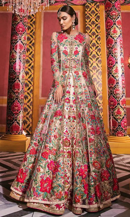 Qabool Hai, Qutub Minar, Nomi Ansari, Bridal Suits, Adorable Dresses, Banarasi Lehenga, Bridal Lehenga Collection, Naeem Khan, Pakistani Bridal Dresses