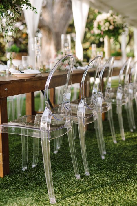 Classic & Curated is a Event Planning & Design service based in Texas. #ghostchairs #weddingreception #gardenwedding Ghost Chairs Dining, Ghost Chair Wedding, Backyard Bridal Showers, Acrylic Chair, Wedding Organizer, Rustic Wooden Table, Ghost Chairs, Wedding Planning Tools, Free Wedding Printables