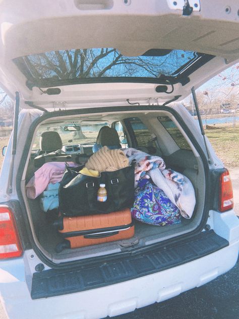 Summer Road Trip Aesthetic Friends, Packed Car Aesthetic, Cousins Trip Aesthetic, Sister Road Trip, Bestie Road Trip Aesthetic, Road Trip With Best Friend, Bff Road Trip, Road Trip With Bestie, Family Trips Aesthetic