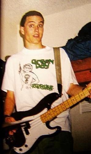 Mark Hoppus in a Green Day shirt Mark Hoppus 90s, Green Day Shirt, Blink 182 Tom Delonge, Blink 182 Tom, Mark Hoppus, Alan Ashby, Mayday Parade Lyrics, The Amity Affliction, Dope Music