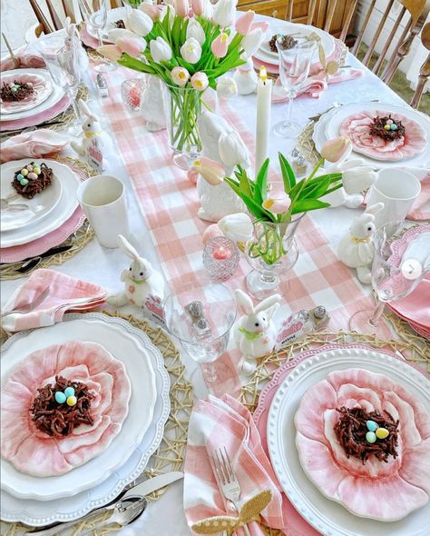 Pink and white themed Easter tablescape with a pink gingham table runner, pink and white layered dinnerware, pink and white tulips and small bunnies scattered around the table. Teen Boy Easter Basket, Easter Basket Centerpiece, Easter Table Centerpieces, Easter Tableware, Easter Dinner Table, Boys Easter Basket, Easter Entertaining, Farmhouse Easter Decor, Spring Table Decor