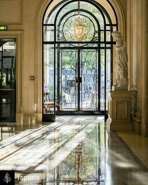 Hotel Doors Design, George V Paris, Hotel Lobby Design, Hotel Door, Hotel Entrance, Belle Isle, Lobby Design, Country Garden, The Four Seasons