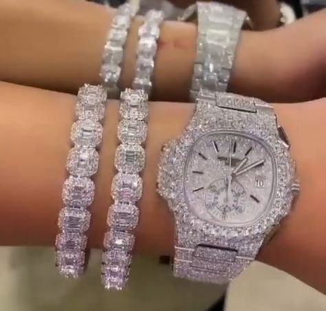 Watches And Bracelets, Fancy Watches, Expensive Jewelry Luxury, Dope Jewelry, Girly Accessories, Expensive Jewelry, Fancy Jewellery, Women's Jewelry And Accessories, Girly Jewelry