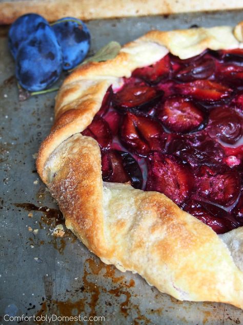 Best Gluten Free Pie Crust, Grape Tart, Plum Dessert, Plum Tart, Gluten Free Pie Crust, Plum Recipes, Galette Recipe, Red Grape, Gluten Free Pie