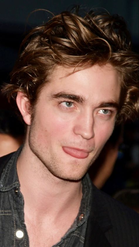 Robert Pattinson Movies, Nurse Jackie, Robert Pattinson Twilight, Twilight Funny, Robert Douglas, Rob Pattinson, Cedric Diggory, Edward Cullen, Hottest Guy Ever