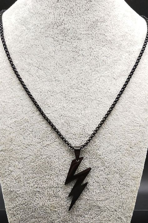 Lightning Accessories, Lightning Necklace, Streetwear Jewelry, Lightning Strike, Design Streetwear, Streetwear Accessories, Black Lightning, Electric Shock, Lightning Strikes