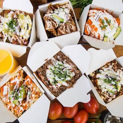 Chilaquiles Bar, Food Bike, Food Party, Latin Food, Brunch Party, Food Trucks, Shop Ideas, Food Truck, Cheese Board