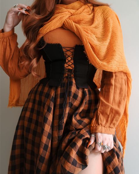 Witch way to the pumpkin patch? 🎃🍁🥧 . A little recreation of an outfit from last year with some Fall favourites 🍁🍂 thanks to my loves @sondeflor , for the perfect pumpkin patch skirt, @voriagh for the most gorgeous black linen bustier and @foxesandravens for the most MAGICAL maple leaf belt of my autumn loving dreams aghhh 🥹🍁😭 I’m still not over this piece! I have lots more spooky ssn ‘fits on the way with all of these Fall faves, but I thought they all went so well together, so why not recr... Farmcore Outfit, Linen Bustier, Leaf Belt, Regular Outfits, Patch Skirt, History Bounding, Vestidos Boho, Oc Outfits, Pumpkin Outfit