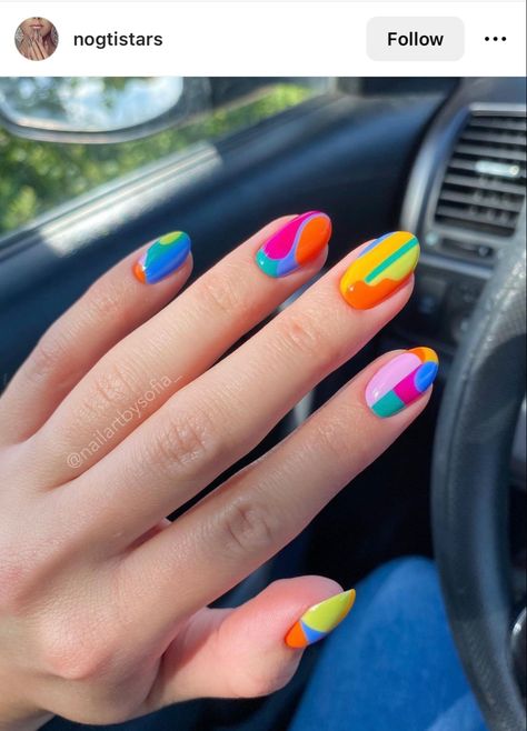 Bright Fall Nails, Cute Nail Art Ideas, Short Nail Manicure, Rainbow Nails Design, Modern Nail Art, Nails Fun, Fall Nail Trends, Hard Nails, Nail Pops