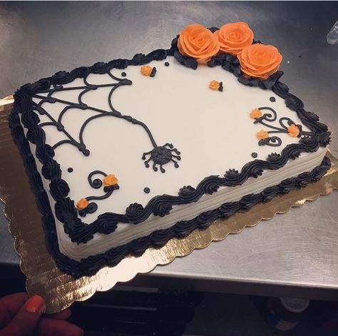 Halloween Cakes Sheet Cake, Halloween Sheet Cake Ideas Birthday, Sheet Cake Halloween Designs, Simple Halloween Birthday Cakes, Rectangle Halloween Cakes, Square Halloween Cakes, Halloween Sheet Cake Decorating, Halloween Themed Sheet Cakes, Halloween Sheet Cake Ideas Easy