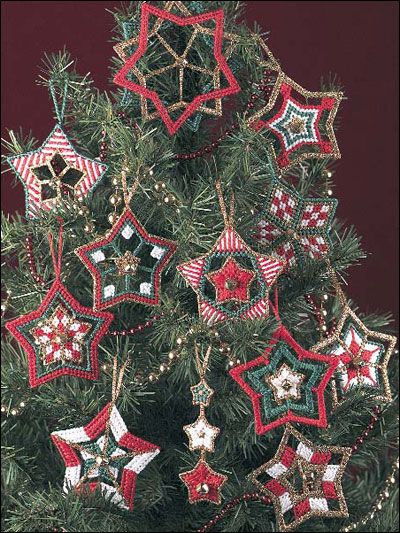 Plastic Canvas Stars, Plastic Cross Stitch, Farmhouse Tree, Star Ornaments, Plastic Canvas Coasters, Plastic Canvas Pattern, Plastic Canvas Ornaments, Christmas Stars, Plastic Canvas Christmas