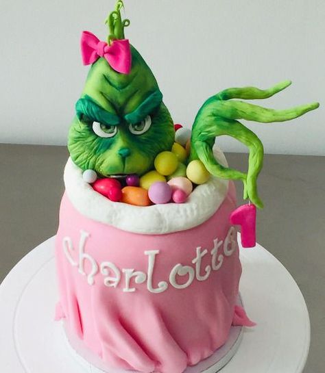 Grinch Cake for Charlotte 1st Birthday 🥰❤️💚💕 Fondant Christmas Cake, Grinch Cake, Baby Grinch, Grinch Christmas Party, Baby Cake Smash, Girly Cakes, Grinch Party, Christmas Cake Designs, Twins 1st Birthdays