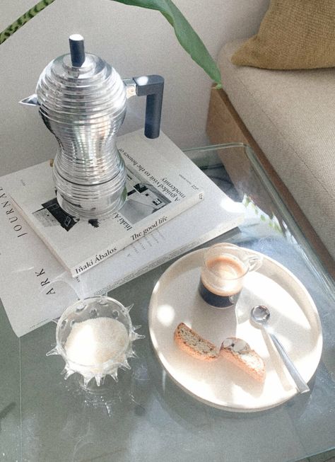 Tea Gift Ideas, Home Objects, Mocha Coffee, Induction Cooking, 100 Euro, Eclectic Home, Design Store, Lamp Design, Contemporary Furniture