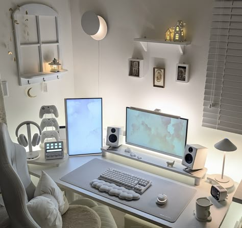 White Streaming Setup, Cintiq Setup, White Gaming Pc, Ideas Habitaciones, Room Redesign, Study Room Decor, Room Deco, Gaming Room Setup, Small Room Design